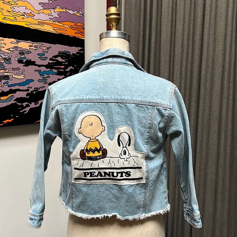ZARA size 7 KIDS DENIM SNOPPY JACKET
